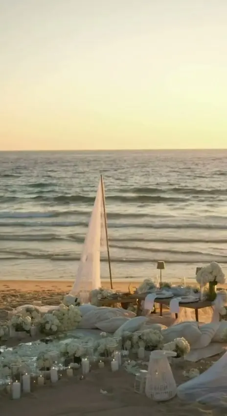 A proposal at sunset, filmed for the couple